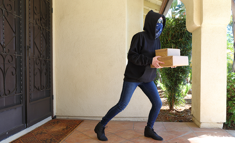 porch pirate_GettyImages-1339164199.jpg