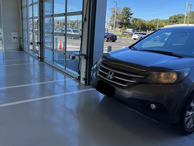 VIVOTEK Martin Car Dealership