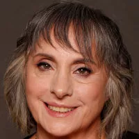 Laura Mazzuca Toops Headshot