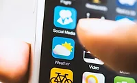 smartphone2-900px.jpg smartphone2-900px.jpg
