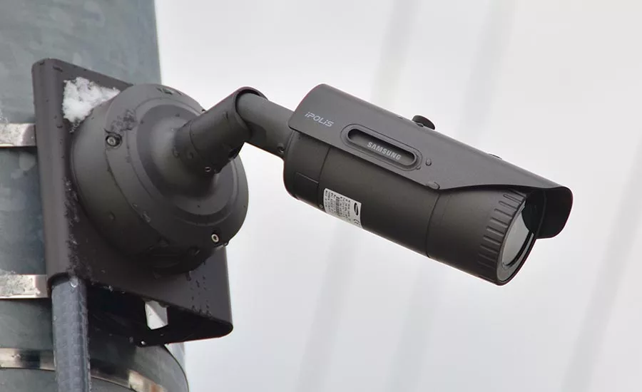 With some minor readjustments, the cameras now read and capture license plates