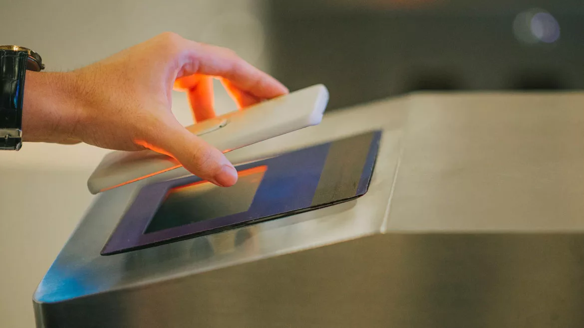 Wallet-based credential scanner