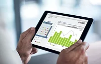 3xLOGIC TRENDS image of 3xLOGIC analytics on a tablet