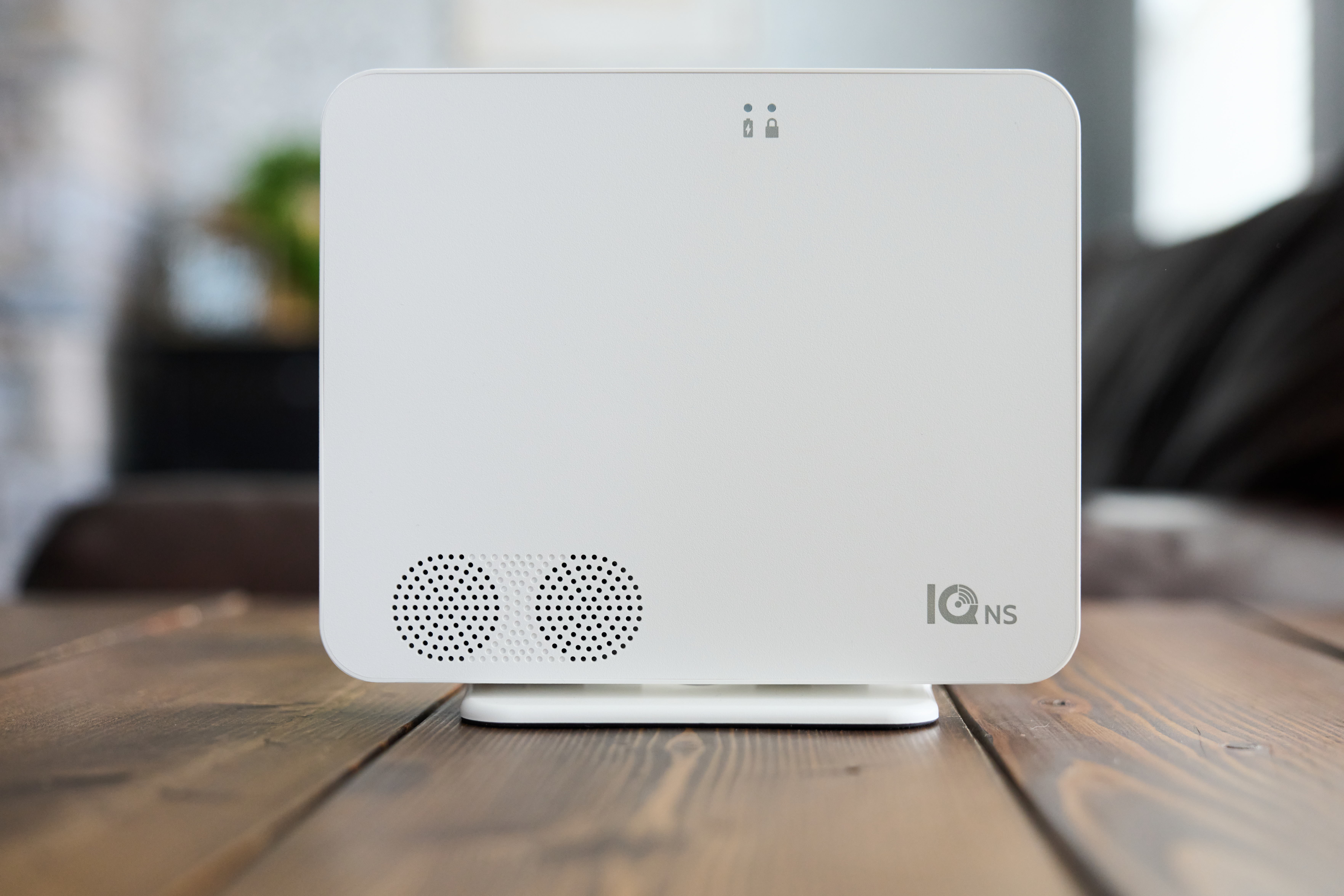 image of the IQ4 NS 2 home security system