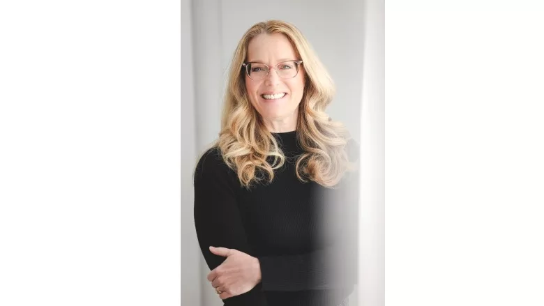 Image of Amy Becker.