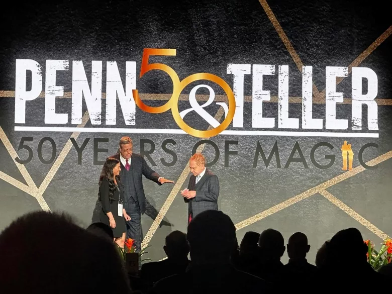 Image of Penn & Teller at DMP's Owners Forum.