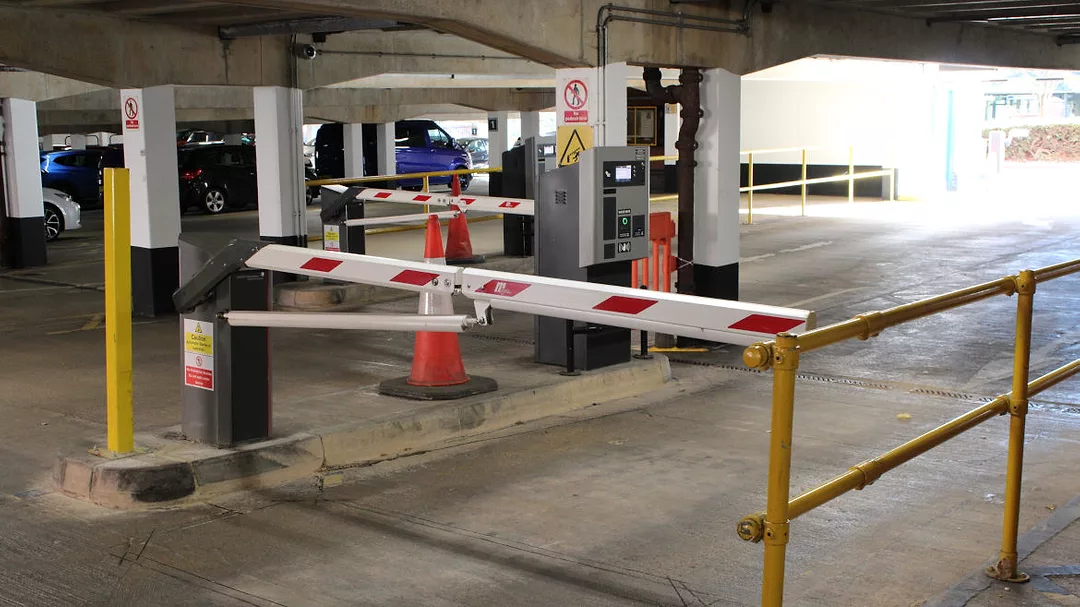 Gate Control 1