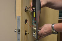 Some manufacturers, such as ASSA ABLOY, offer hands-on training to ensure a high degree of comfort and knowledge in installing integrated access control locks.